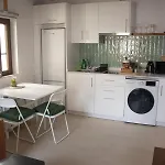 Semesterbostad Charming House By The Sea And Downtown *