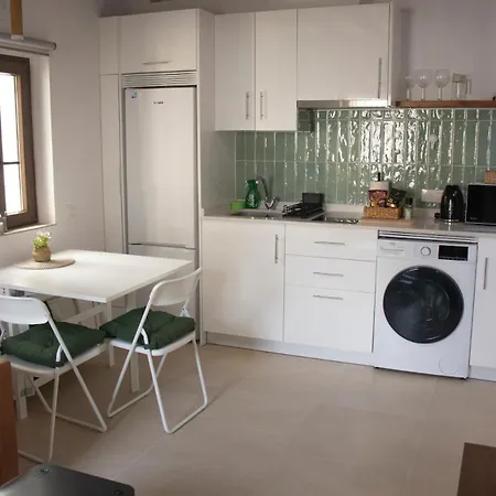 بيت للعطل Charming House By The Sea And Downtown *