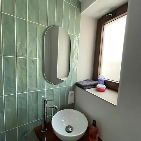 Charming House By The Sea And Downtown بيت للعطل *
